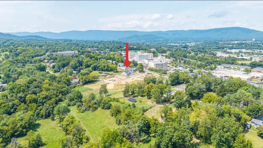 5049 Medmont Cir Sw, Roanoke, VA 24018 - #2