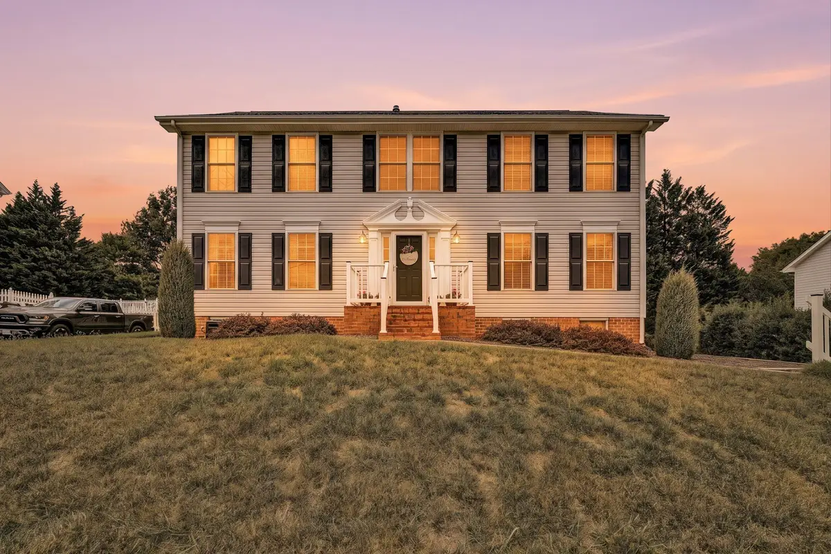 128 Diamond Rd, Salem, VA 24153 - #1