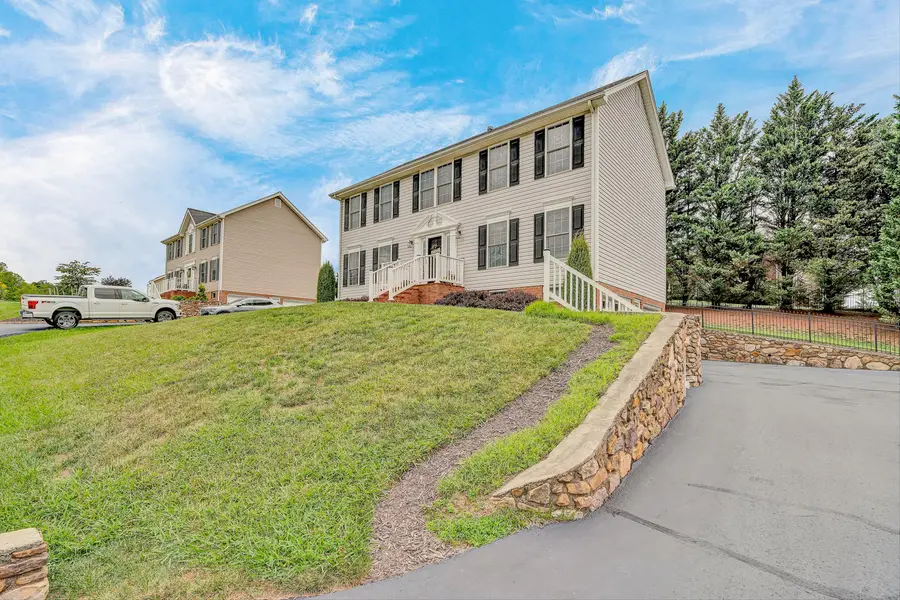 128 Diamond Rd, Salem, VA 24153 - #3
