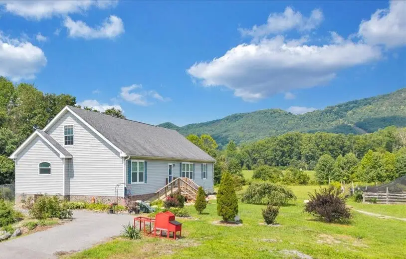 3663 Bradshaw, Salem, VA 24153 - #1