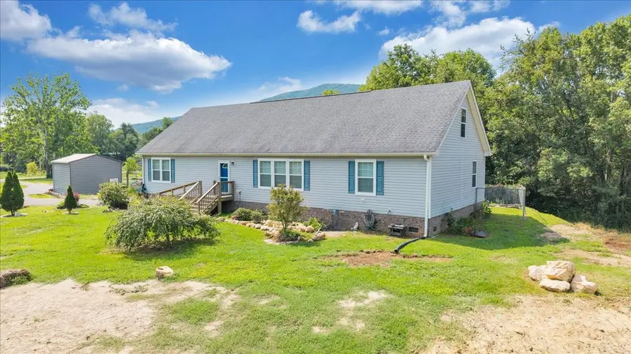 3663 Bradshaw, Salem, VA 24153 - #3