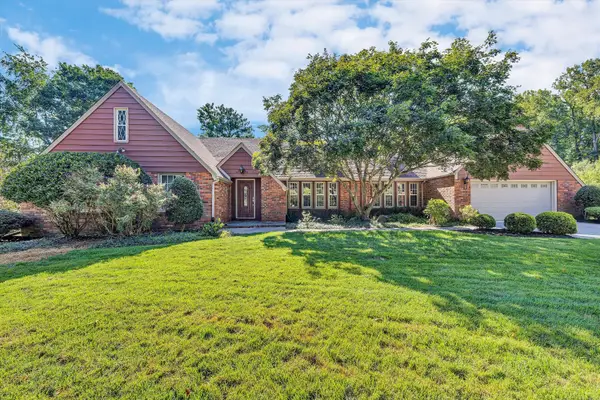 5524 Highfields Rd, Roanoke, VA 24018