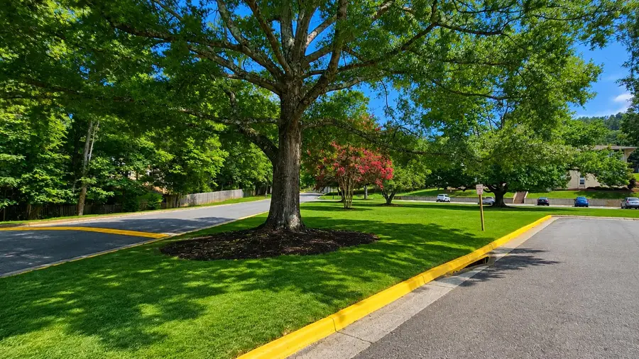 5260 Crossbow Cir #17D, Roanoke, VA 24018 - #2