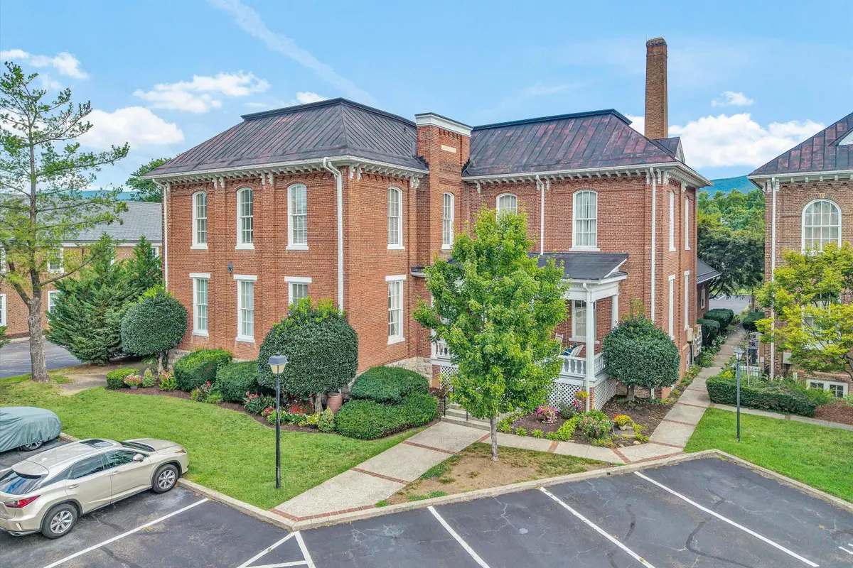 125 Academy St, Salem, VA 24153 - #1