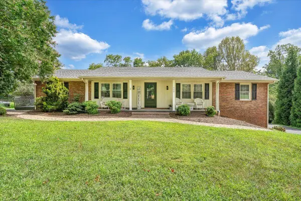 500 Diamond Rd, Salem, VA 24153