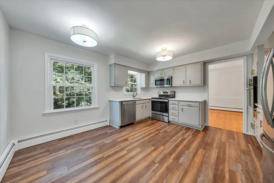3711 Verona, Roanoke, VA 24018 - #3