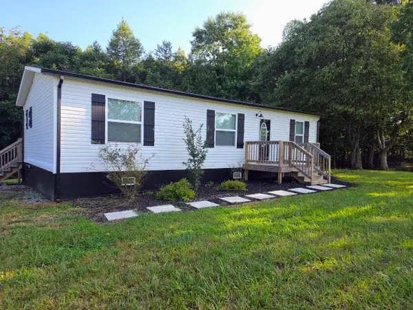36 Nutmeg Ln, Penhook, VA 24137