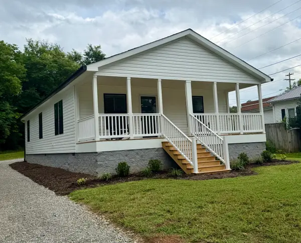 20 Spring St, Rocky Mount, VA 24151