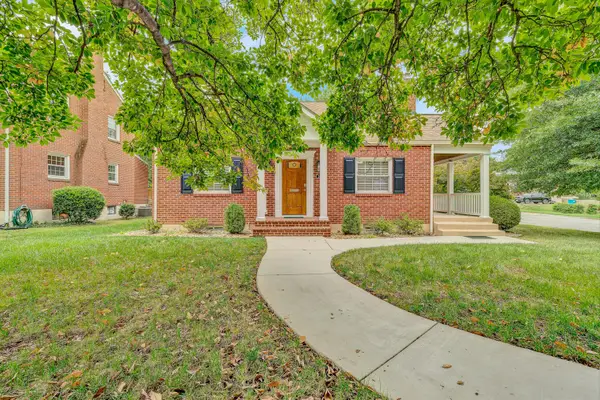 2420 Fairway Dr Sw, Roanoke, VA 24015