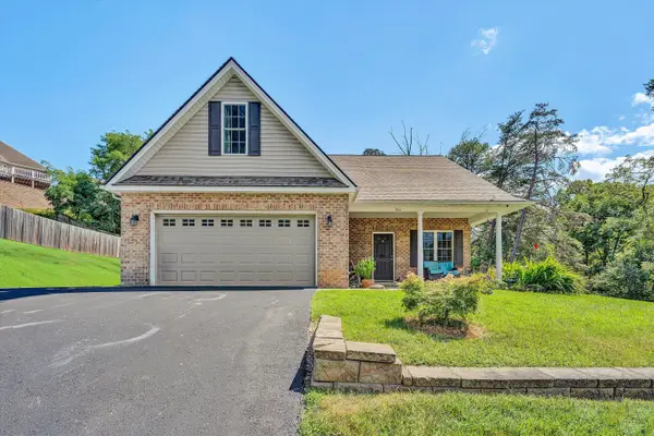 1062 N Mill Rd, Salem, VA 24153
