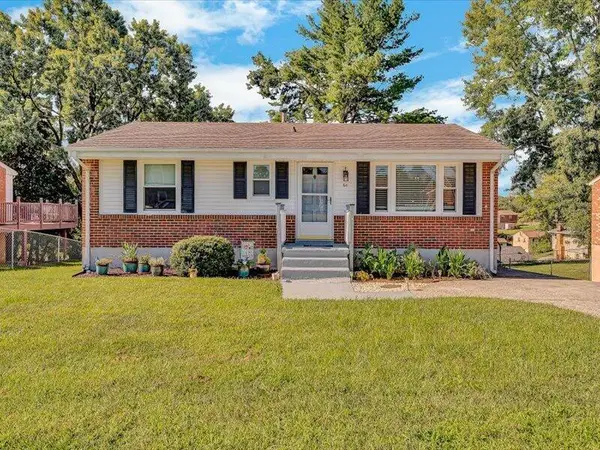 611 E Augusta Ave, Vinton, VA 24179