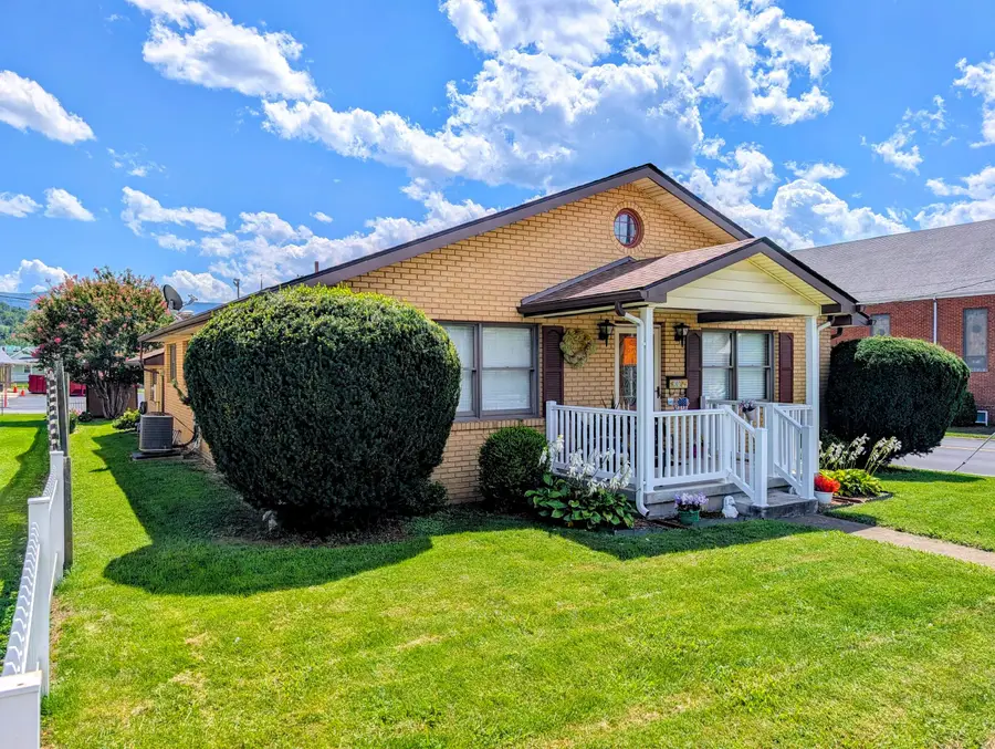 301 E Fudge, Covington, VA 24426 - #2