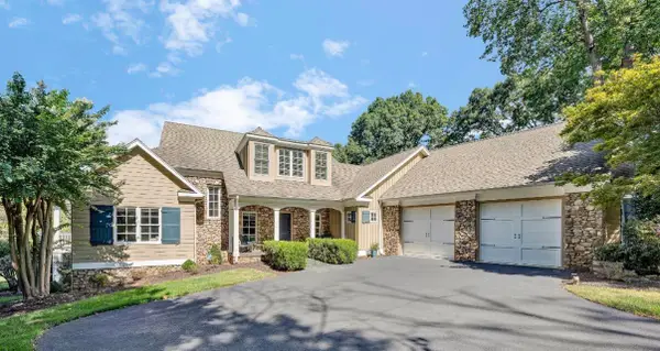 76 Lake Front Cir, Penhook, VA 24137