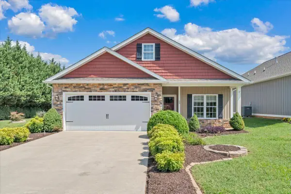 52 Brazo Ct, Roanoke, VA 24019