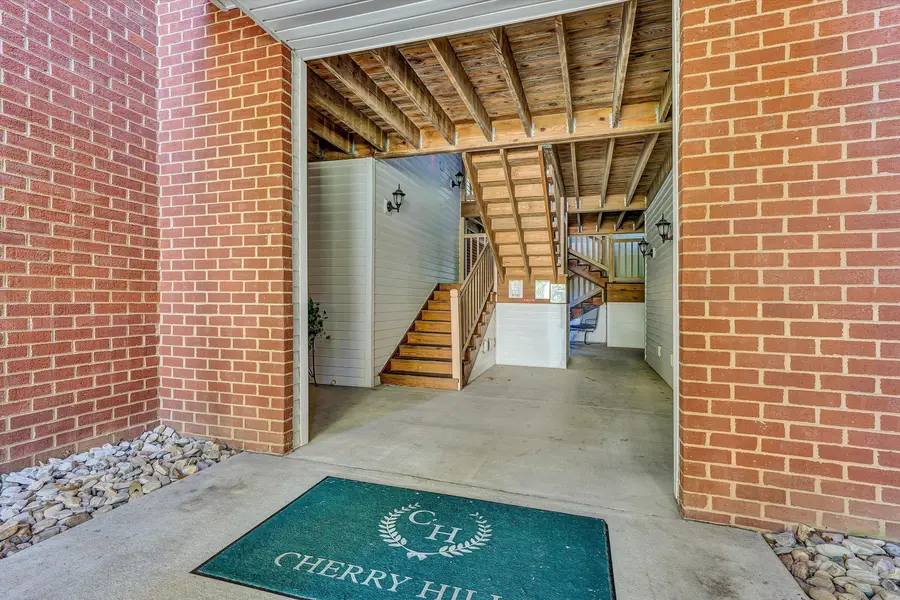 2220 Carolina Ave Sw #APT 306, Roanoke, VA 24014 - #2
