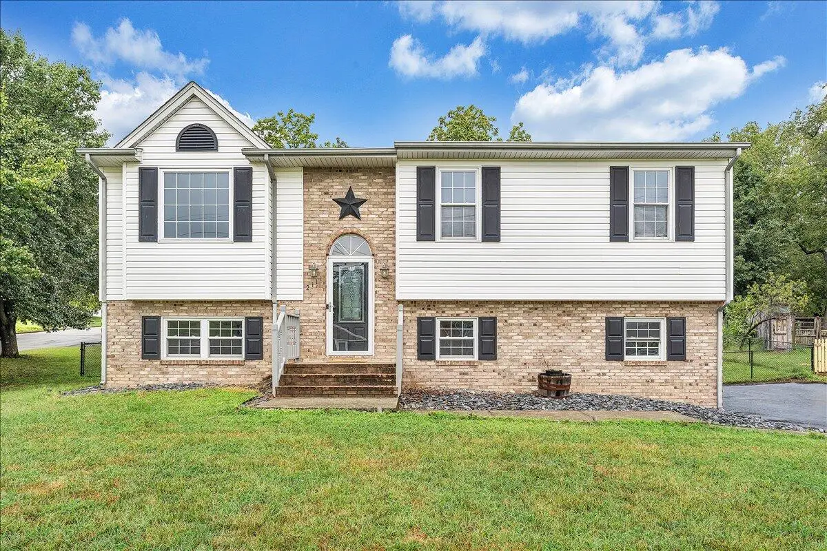 2111 Mill, Salem, VA 24153 - #1