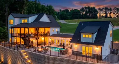 131 Oak Hollow Rd, Moneta, VA 24121