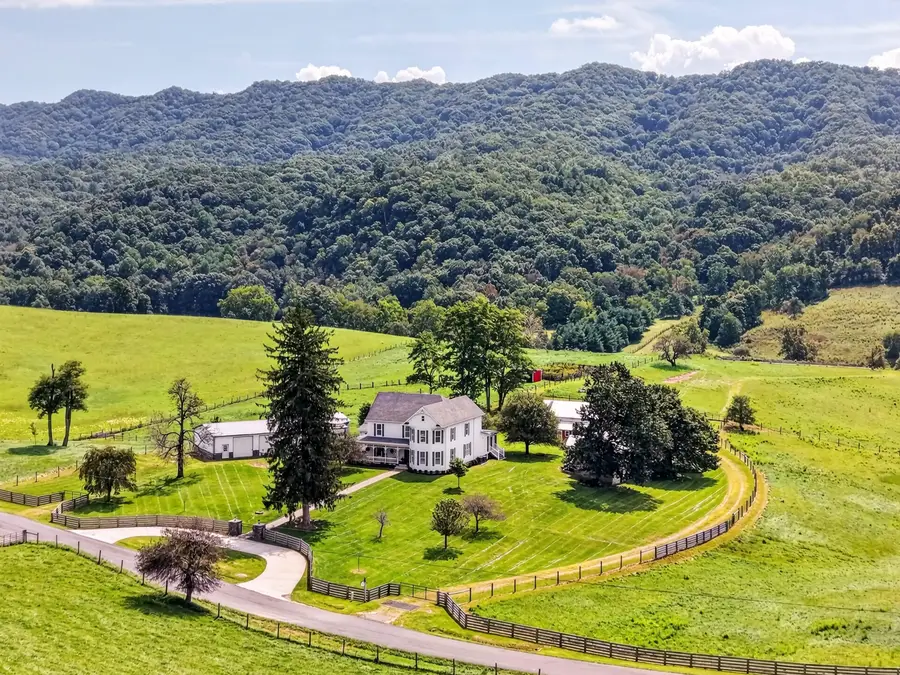 743 Crocketts Cove, Wytheville, VA 24382 - #2
