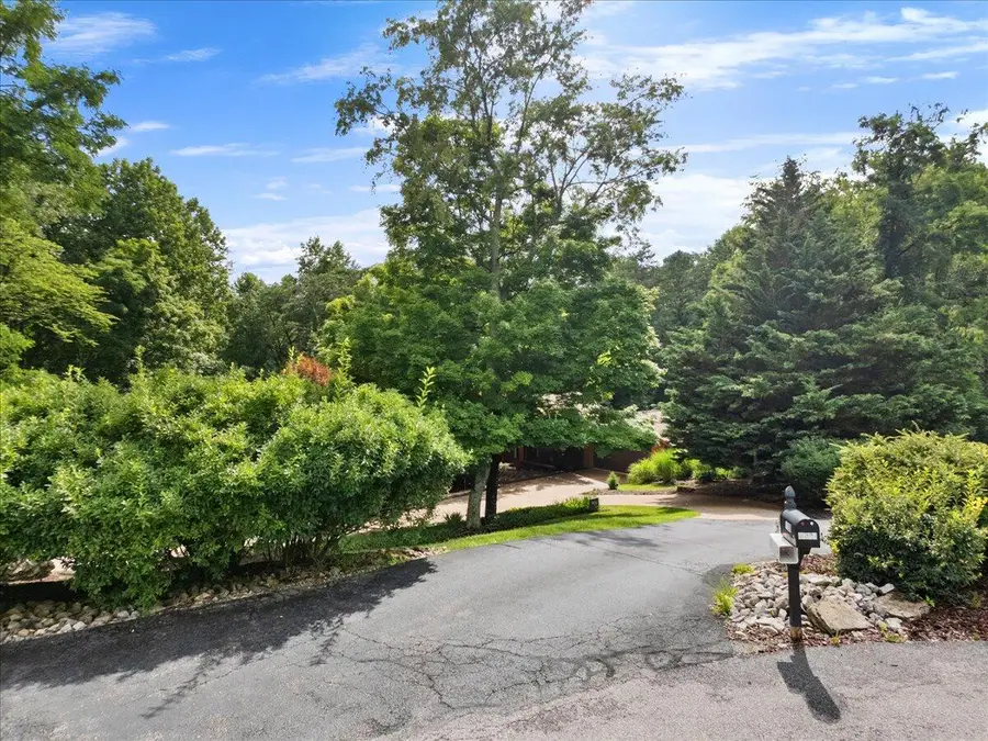 1102 Deerfield, Blacksburg, VA 24060 - #3