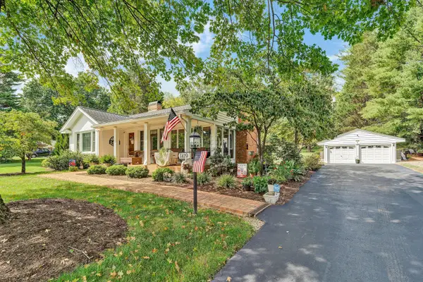 1419 Crestmoor, Roanoke, VA 24018