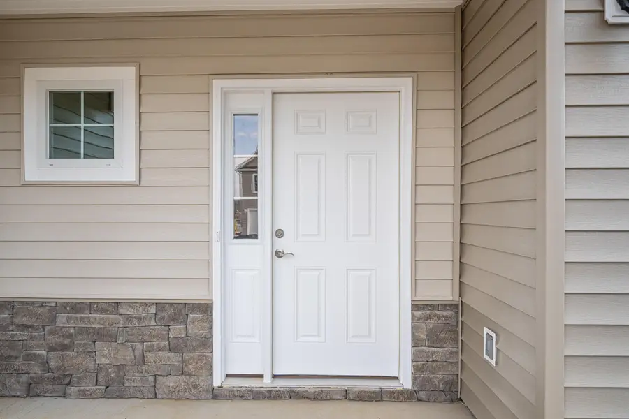 6139 Warren Newcomb, Fairlawn, VA 24141 - #3