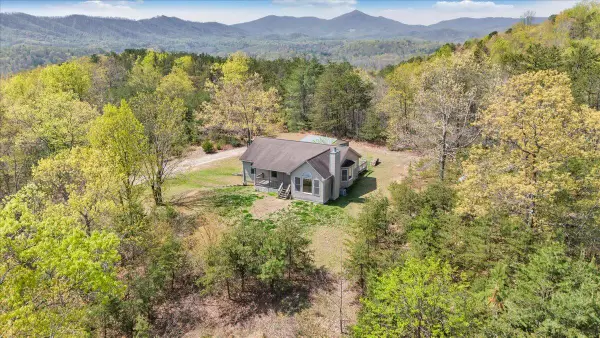 5580 Warring, Roanoke, VA 24014