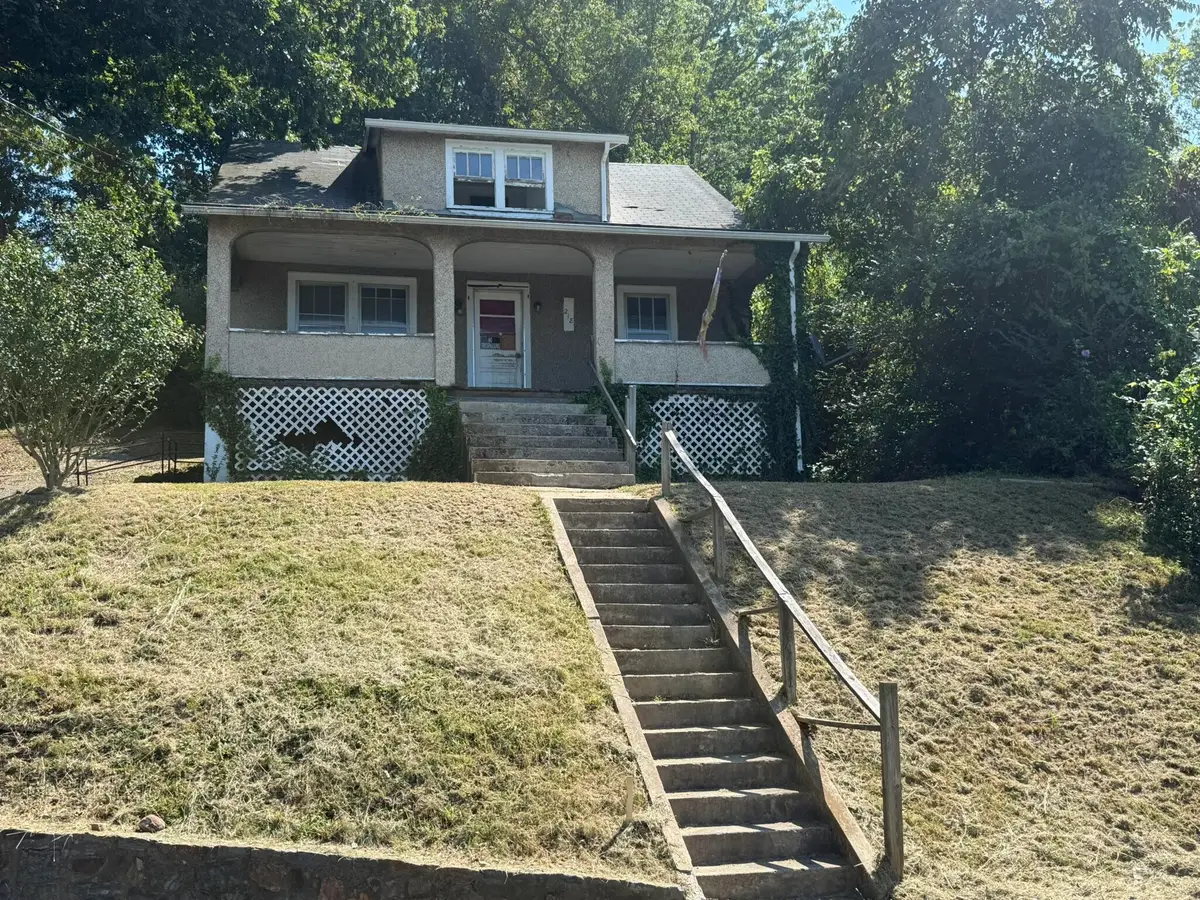 218 E Mallow, Covington, VA 24426 - #1