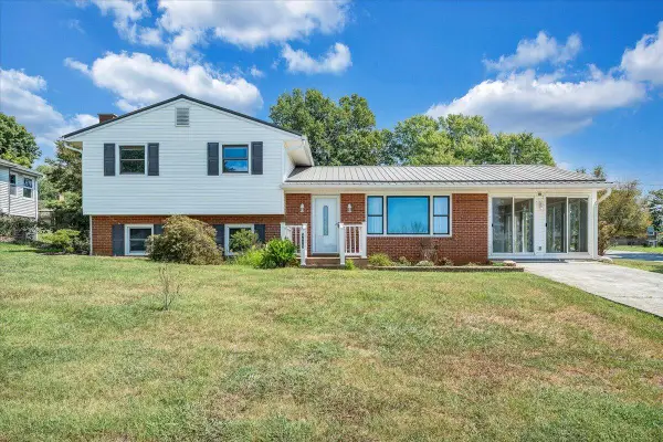 5605 Oakland, Roanoke, VA 24019