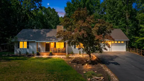 129 Leeward, Moneta, VA 24121