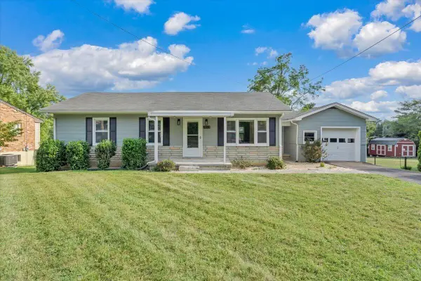 1913 Kiska, Salem, VA 24153