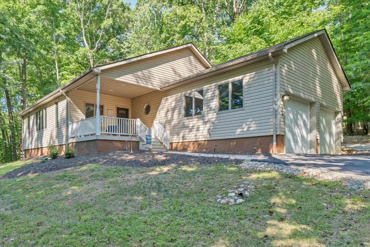 109 Creeden, Moneta, VA 24121 - #1