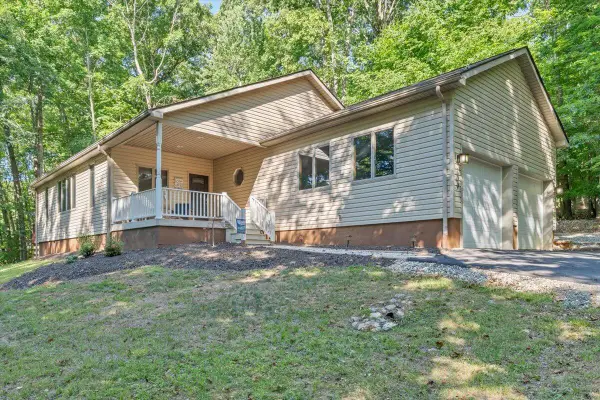 109 Creeden, Moneta, VA 24121