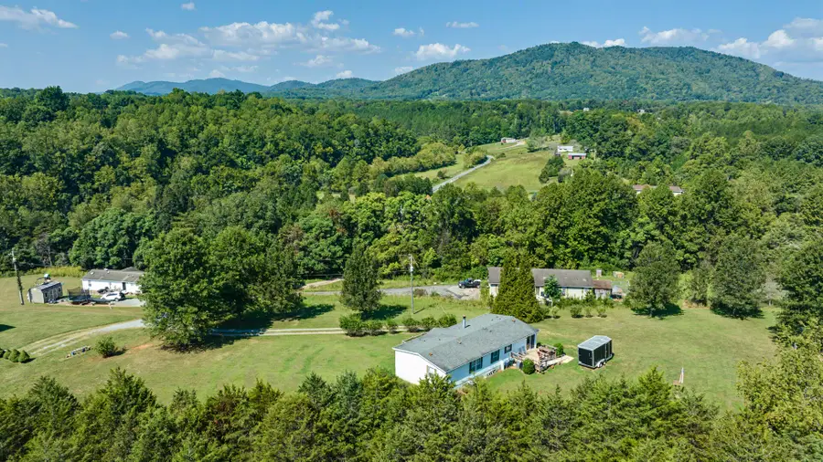 1054 Dove Hill, Thaxton, VA 24174 - #2