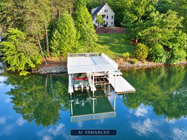 108 Pebble Brook, Moneta, VA 24121