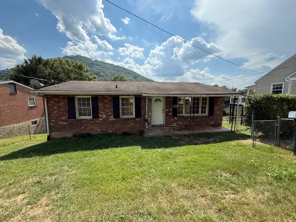 1427 Buena Vista, Roanoke, VA 24013