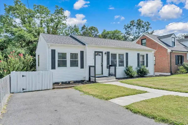 2936 Fleetwood, Roanoke, VA 24015