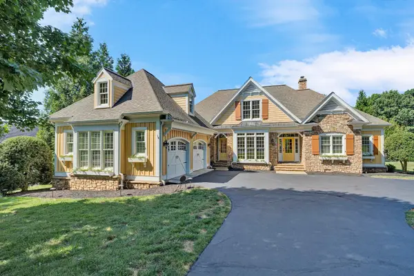 18 Flagstick, Penhook, VA 24137