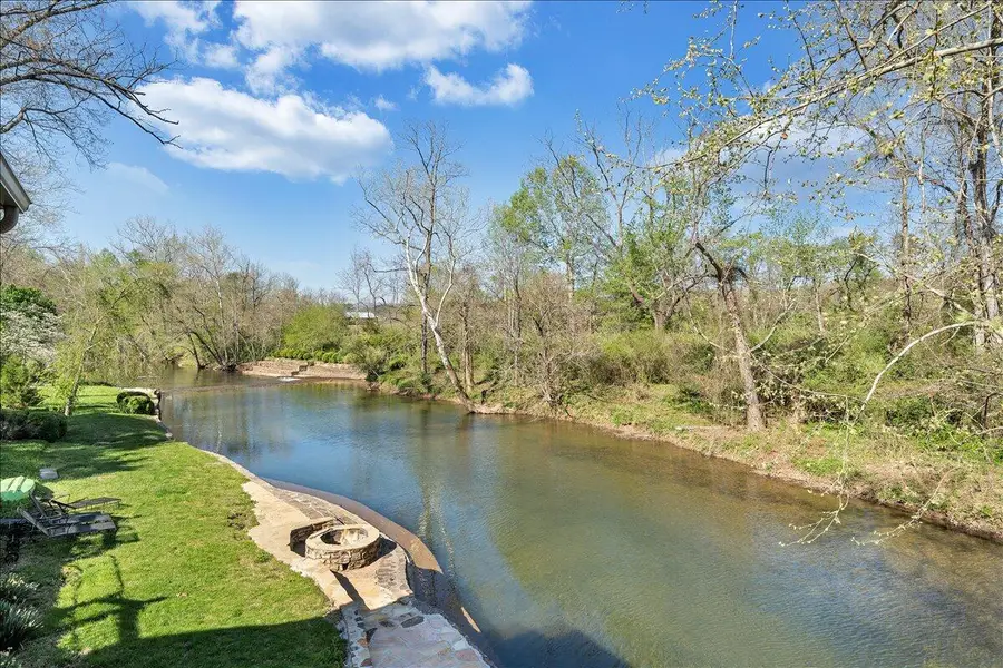 7892 Craig Valley, New Castle, VA 24127 - #3