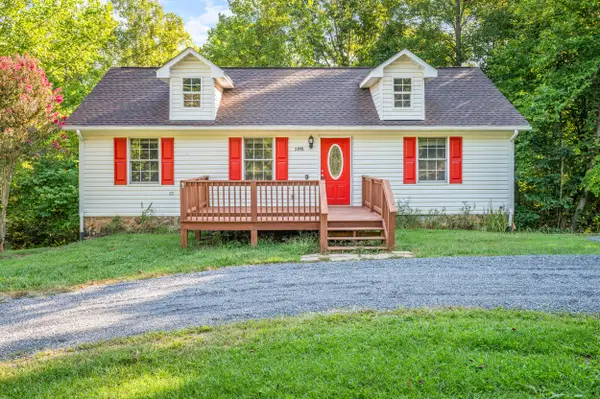 2898 White House, Moneta, VA 24121