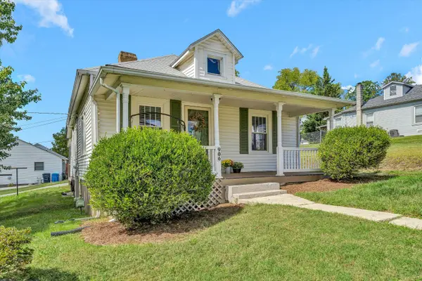 906 Caldwell, Roanoke, VA 24017