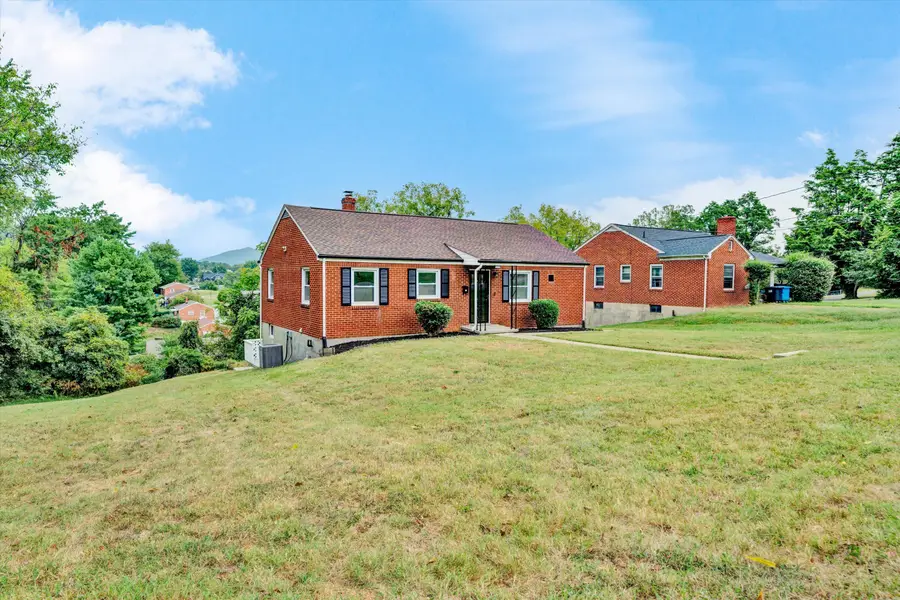 2811 Ordway, Roanoke, VA 24017 - #2