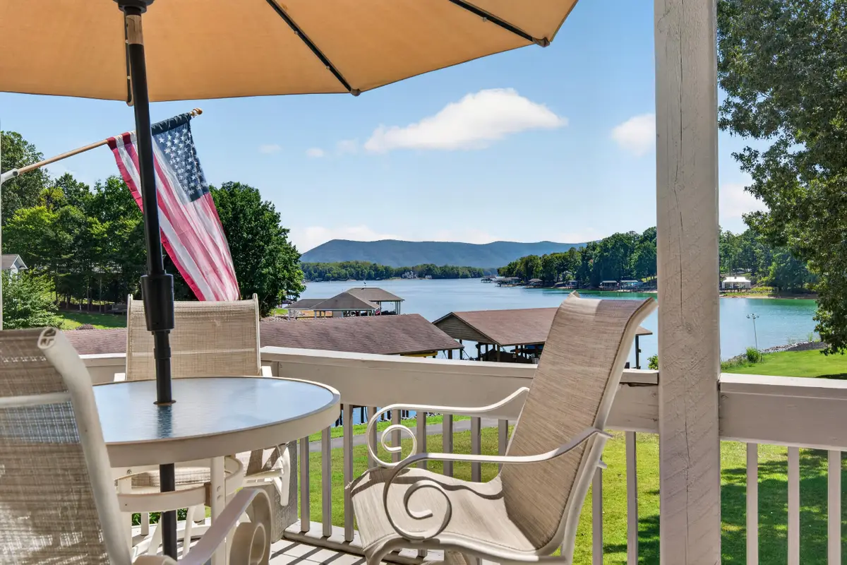 126 Fawn Haven, Huddleston, VA 24104 - #1