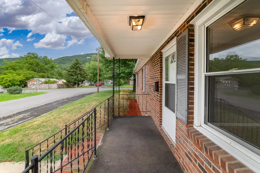 674 E 14th, Buena Vista, VA 24416 - #3