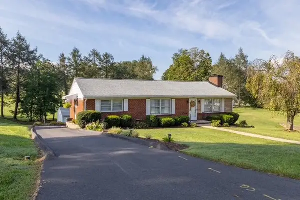 303 E Fairlawn, Covington, VA 24426