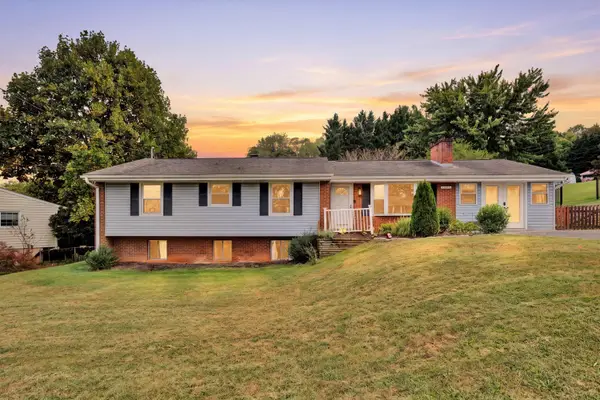 5812 Knowles, Roanoke, VA 24018
