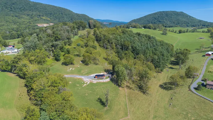7506 Roaring Run, Covington, VA 24426 - #2