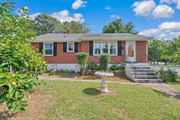 2601 Hebert, Roanoke, VA 24012