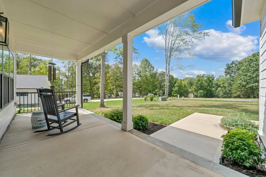 118 Pointe O Woods, Huddleston, VA 24104 - #2