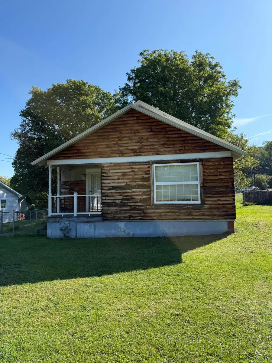 2817 S Carpenter, Covington, VA 24426 - #3
