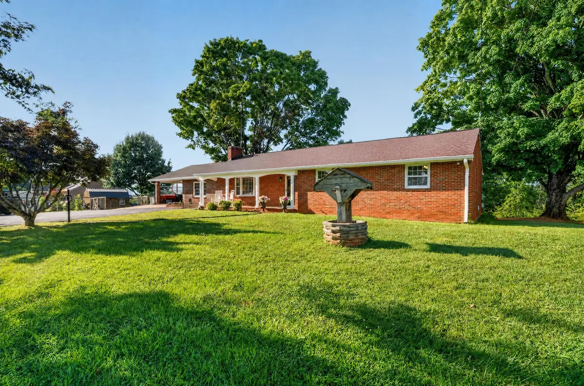 8450 Forest, Goode, VA 24556 - #1